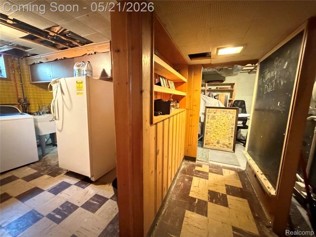 135 S Lafayette Street, Dearborn, MI 48124