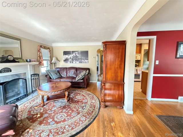 135 S Lafayette Street, Dearborn, MI 48124
