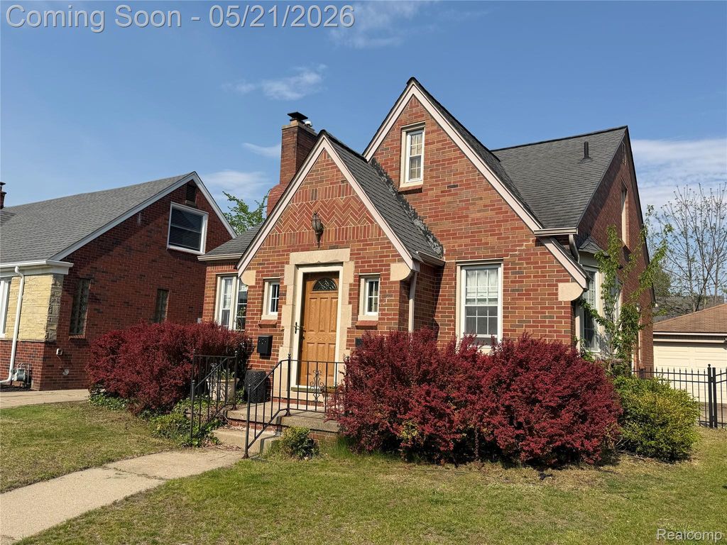 135 S Lafayette Street, Dearborn, MI 48124