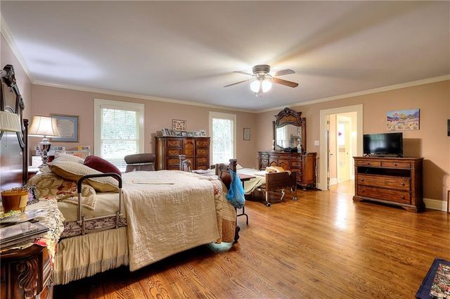 317 N Cherokee Rd, Social Circle, GA 30025
