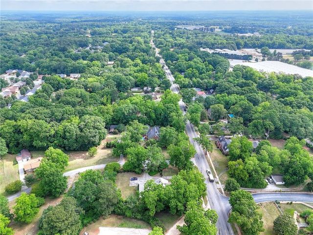 317 N Cherokee Rd, Social Circle, GA 30025
