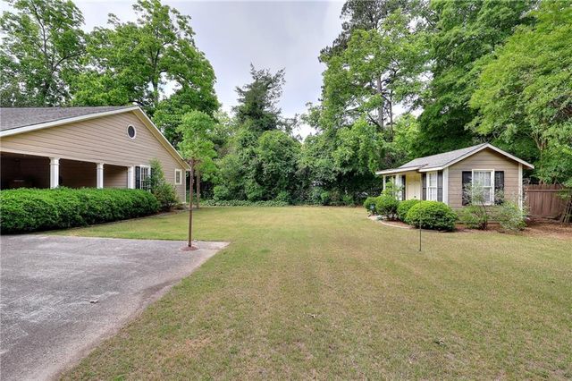 317 N Cherokee Rd, Social Circle, GA 30025