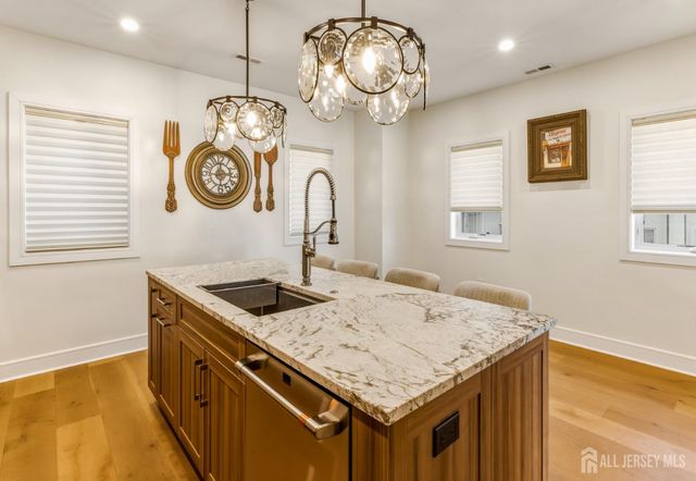 6709 Atlantic Avenue, Ventnor, NJ 08406