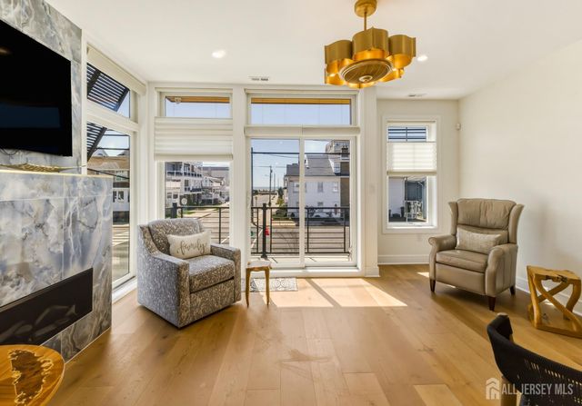 6709 Atlantic Avenue, Ventnor, NJ 08406