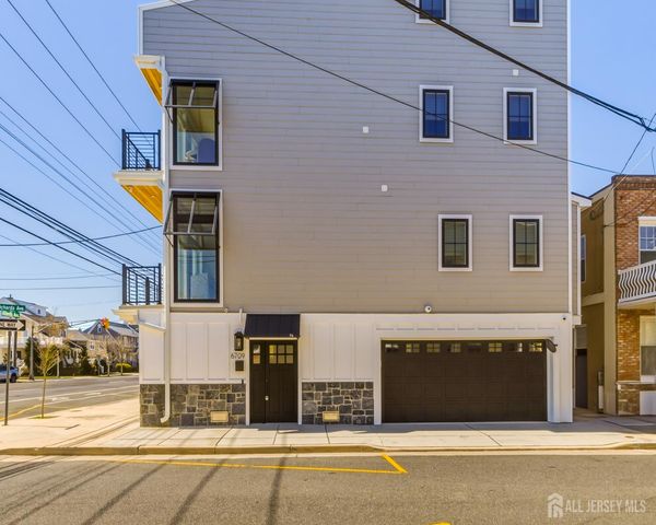 6709 Atlantic Avenue, Ventnor, NJ 08406