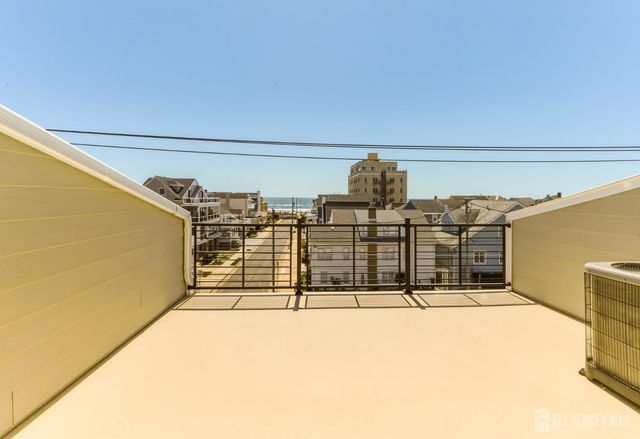 6709 Atlantic Avenue, Ventnor, NJ 08406
