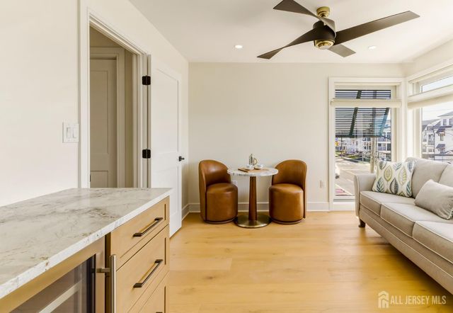 6709 Atlantic Avenue, Ventnor, NJ 08406