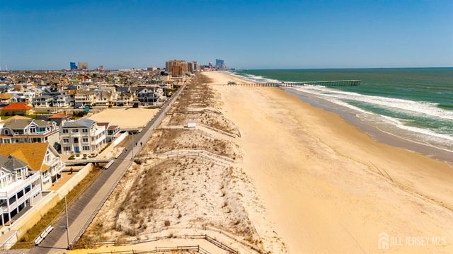 6709 Atlantic Avenue, Ventnor, NJ 08406