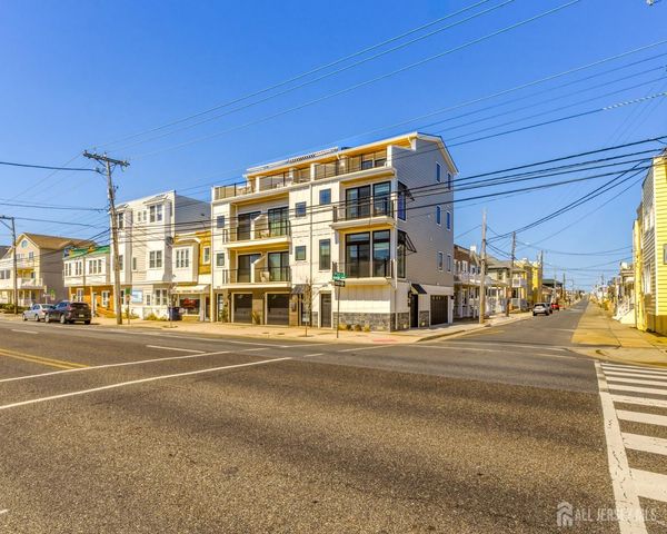 6709 Atlantic Avenue, Ventnor, NJ 08406