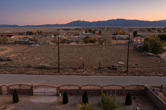 Dairy Road, Los Lunas, NM 87031