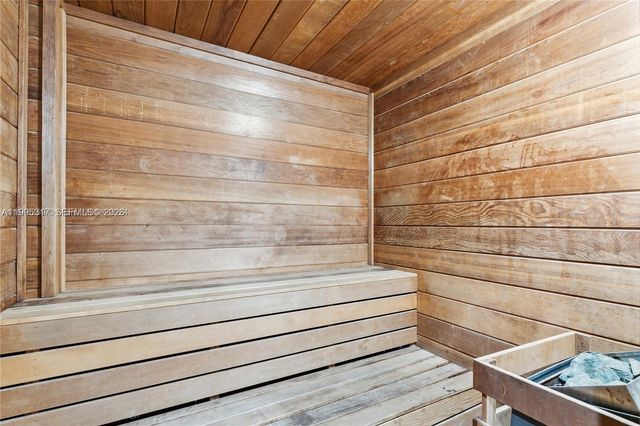 8855 Collins Ave. Oceanfront direct 4C, Surfside, FL 33154