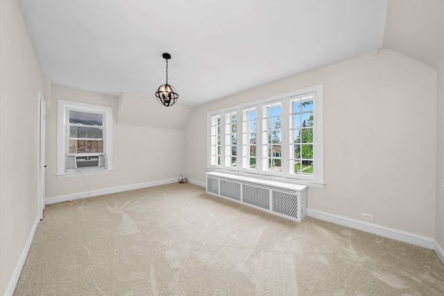 9209 S Hoyne Avenue, Chicago, IL 60643