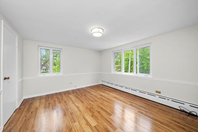 9209 S Hoyne Avenue, Chicago, IL 60643