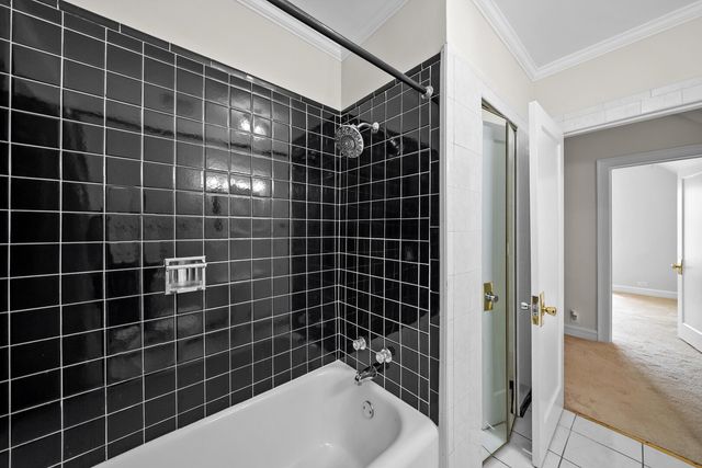 9209 S Hoyne Avenue, Chicago, IL 60643