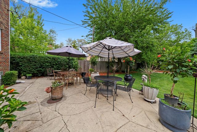 9209 S Hoyne Avenue, Chicago, IL 60643