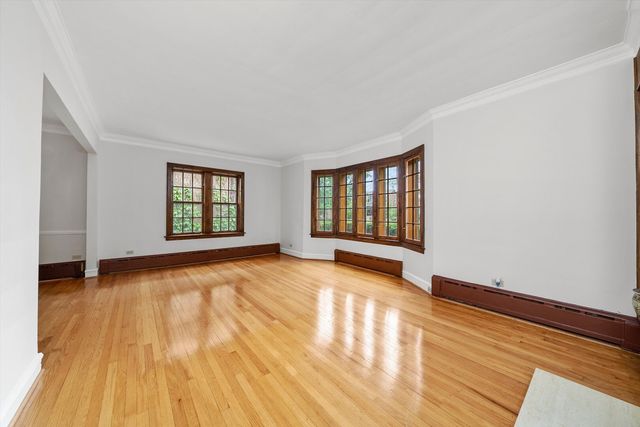 9209 S Hoyne Avenue, Chicago, IL 60643