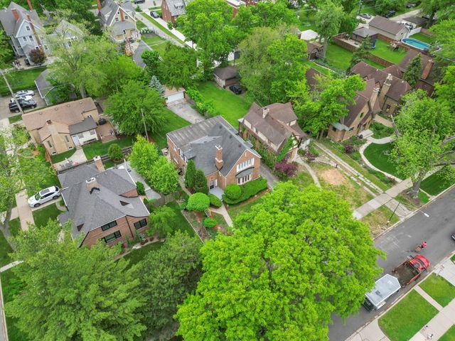 9209 S Hoyne Avenue, Chicago, IL 60643