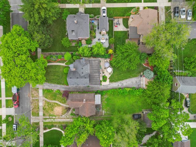 9209 S Hoyne Avenue, Chicago, IL 60643