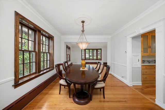 9209 S Hoyne Avenue, Chicago, IL 60643