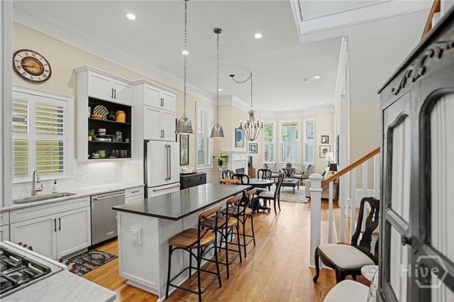 406 E Park Avenue, Savannah, GA 31401