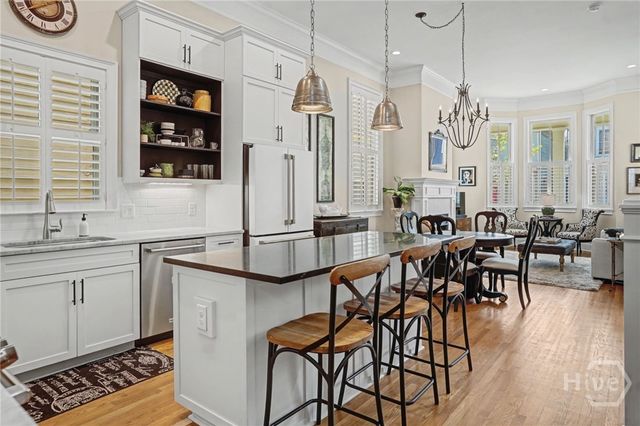 406 E Park Avenue, Savannah, GA 31401