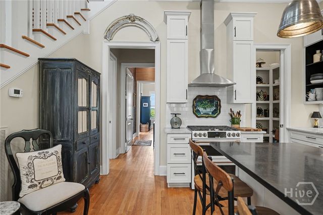 406 E Park Avenue, Savannah, GA 31401