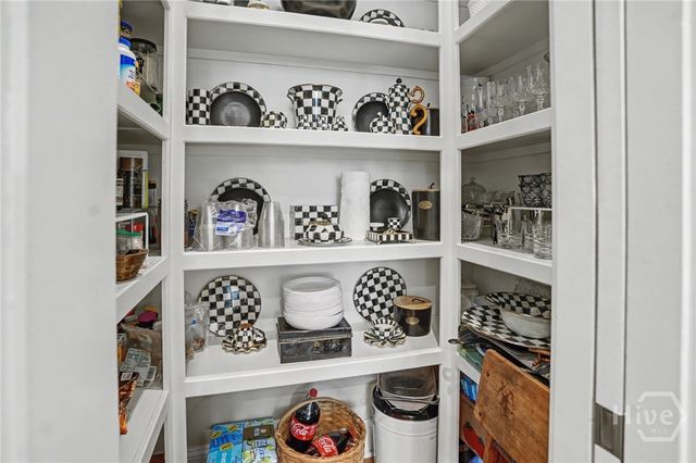 406 E Park Avenue, Savannah, GA 31401