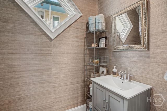 406 E Park Avenue, Savannah, GA 31401