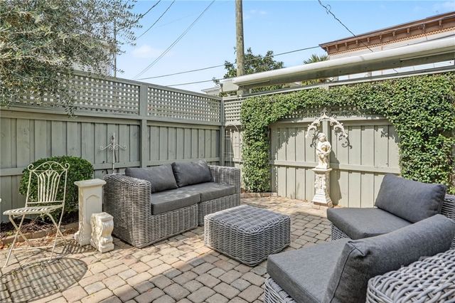 406 E Park Avenue, Savannah, GA 31401