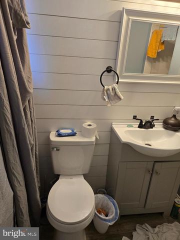 729 BENTLEY RD, Lindenwold, NJ 08021