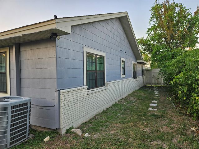 6446 Brookside Drive, Houston, TX 77023