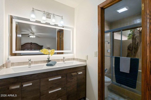 7618 W JOHN CABOT Road, Glendale, AZ 85308