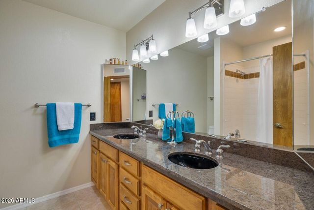 7618 W JOHN CABOT Road, Glendale, AZ 85308