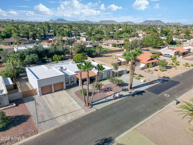 7618 W JOHN CABOT Road, Glendale, AZ 85308
