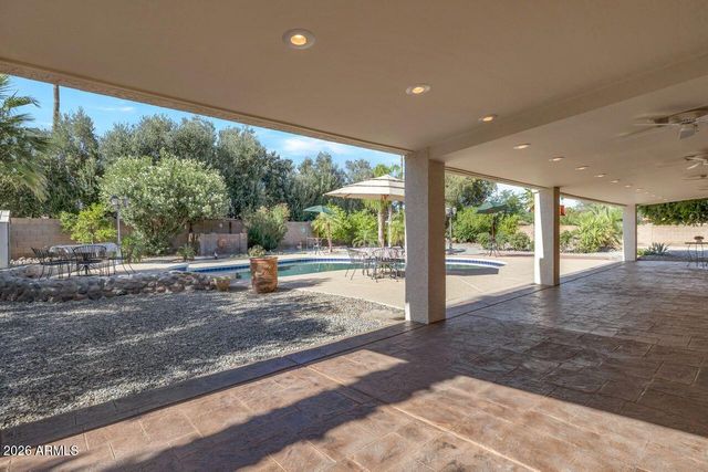 7618 W JOHN CABOT Road, Glendale, AZ 85308