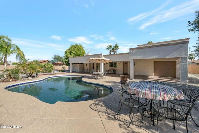 7618 W JOHN CABOT Road, Glendale, AZ 85308