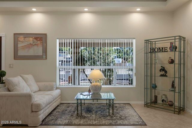 7618 W JOHN CABOT Road, Glendale, AZ 85308