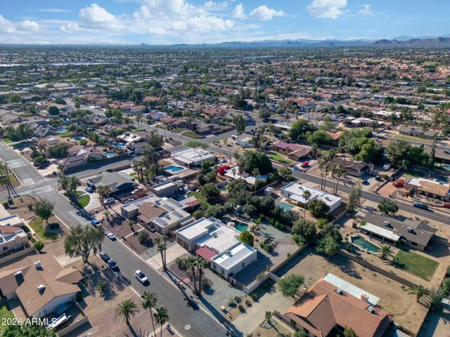7618 W JOHN CABOT Road, Glendale, AZ 85308