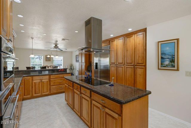 7618 W JOHN CABOT Road, Glendale, AZ 85308