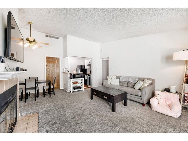 6705 S Field St 827, Littleton, CO 80128