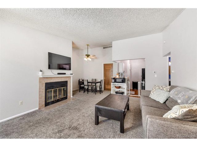 6705 S Field St 827, Littleton, CO 80128