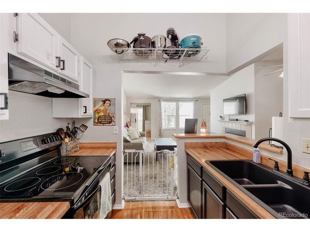 6705 S Field St 827, Littleton, CO 80128