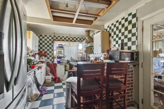 200 Lindley Dr, Sacramento, CA 95815