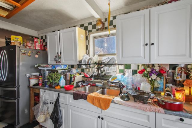 200 Lindley Dr, Sacramento, CA 95815