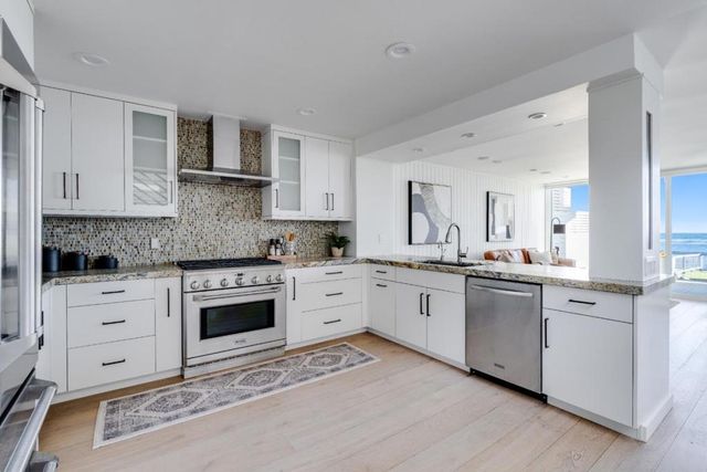 9 Rockview Drive, Santa Cruz, CA 95062