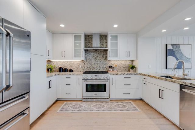 9 Rockview Drive, Santa Cruz, CA 95062