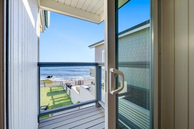 9 Rockview Drive, Santa Cruz, CA 95062