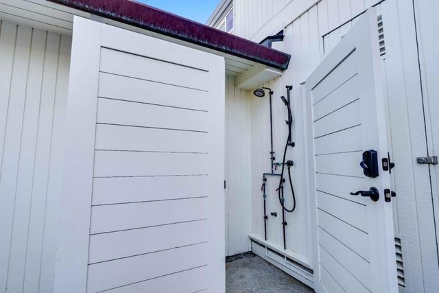 9 Rockview Drive, Santa Cruz, CA 95062