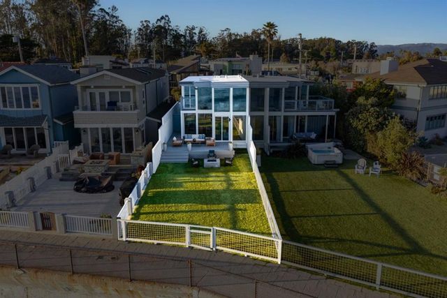 9 Rockview Drive, Santa Cruz, CA 95062