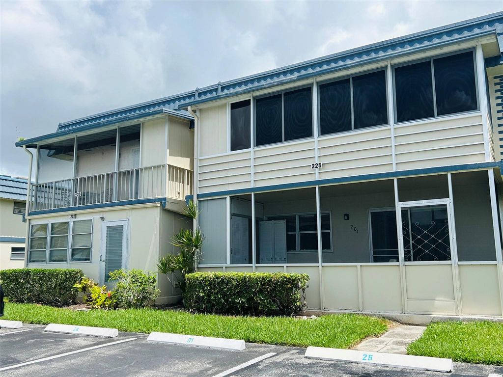 Image 17 of property listing at 226 BRITTANY E 226, Delray Beach, FL 33446